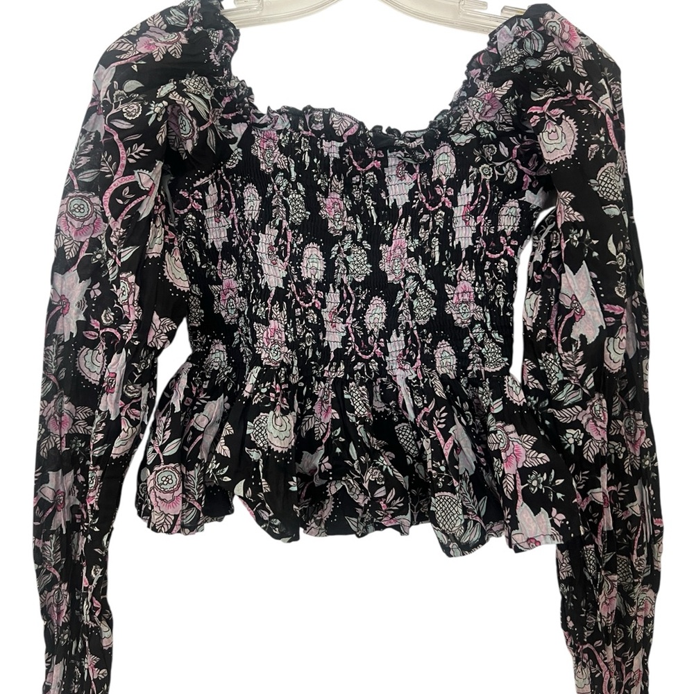 Mille - Circe top Top in Black and Pink